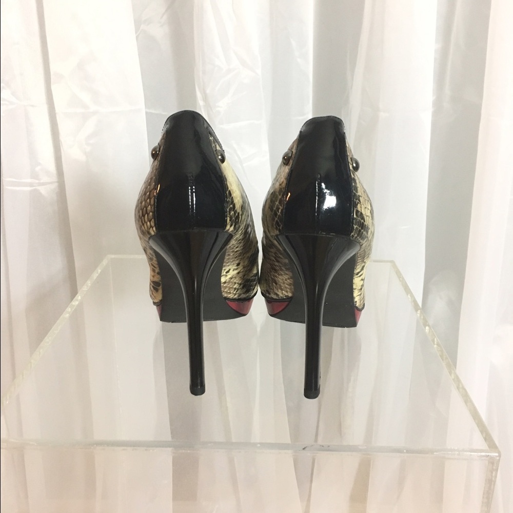 Guess Pumps. - Picture 3 of 5